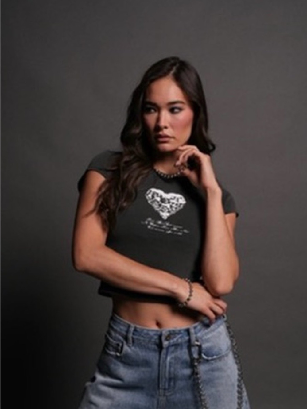 MOMENTO AMORE BABY TEE in WOLF GRAY